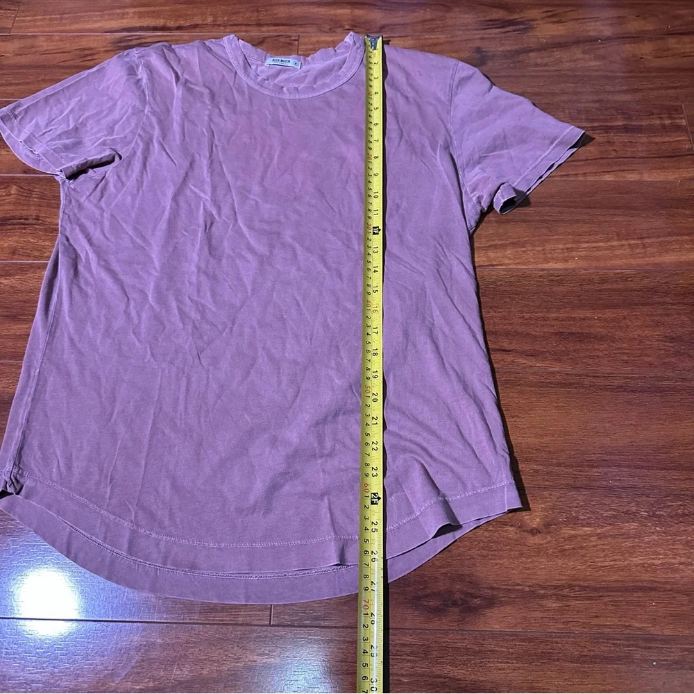 Buck Mason Men's Medium Slub Curved Hem Tee Coal Venice Wash - Picture 4 of 4